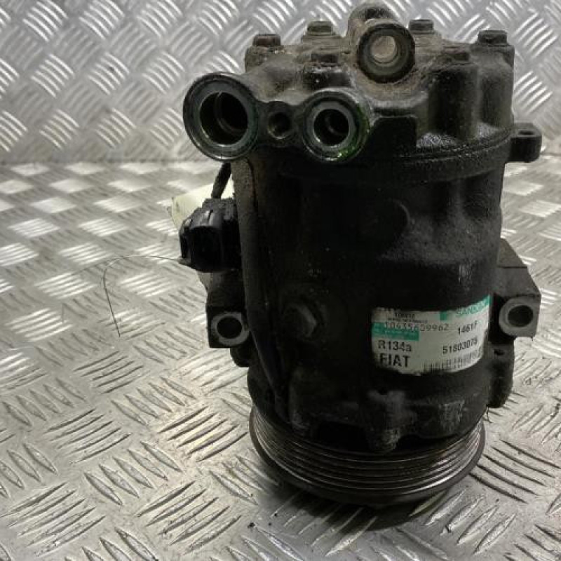 Compresseur clim FIAT PUNTO EVO 3 Photo n°3