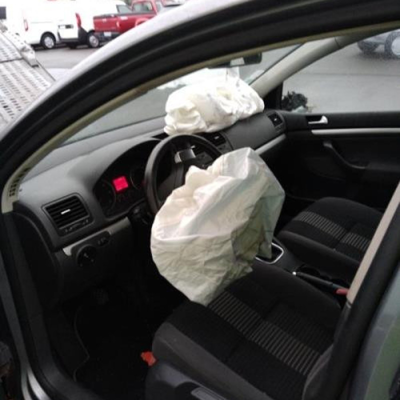 Feu arriere principal droit (feux) VOLKSWAGEN GOLF 5 Photo n°10