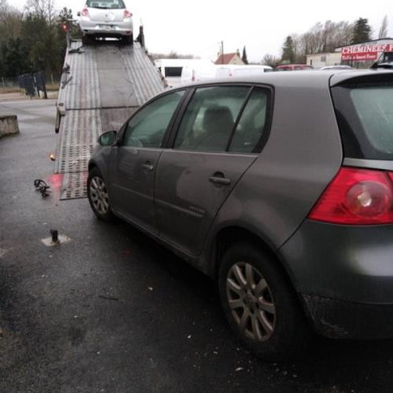 Feu arriere principal gauche (feux) VOLKSWAGEN GOLF 5 Photo n°7