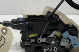 Serrure avant droit VOLKSWAGEN GOLF 5