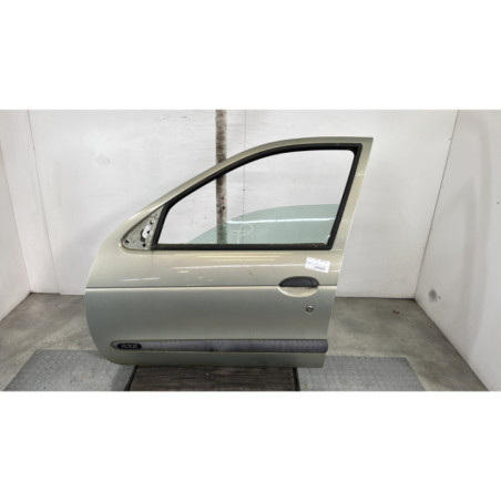 Porte avant gauche RENAULT MEGANE 1 Photo n°1