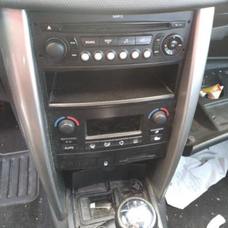 Leve vitre electrique avant droit PEUGEOT 207 Photo n°11