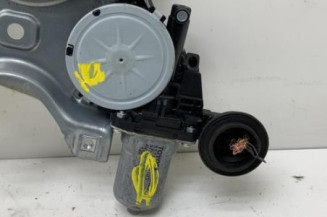 Leve vitre electrique avant droit TOYOTA AURIS 1