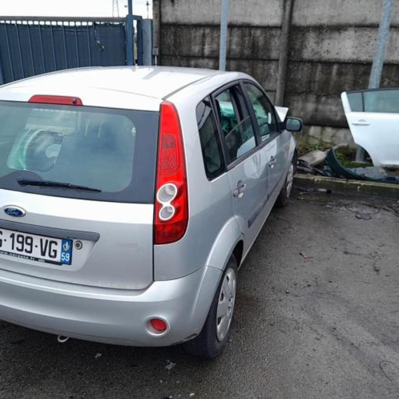 Leve vitre electrique avant gauche FORD FIESTA 5 Photo n°9