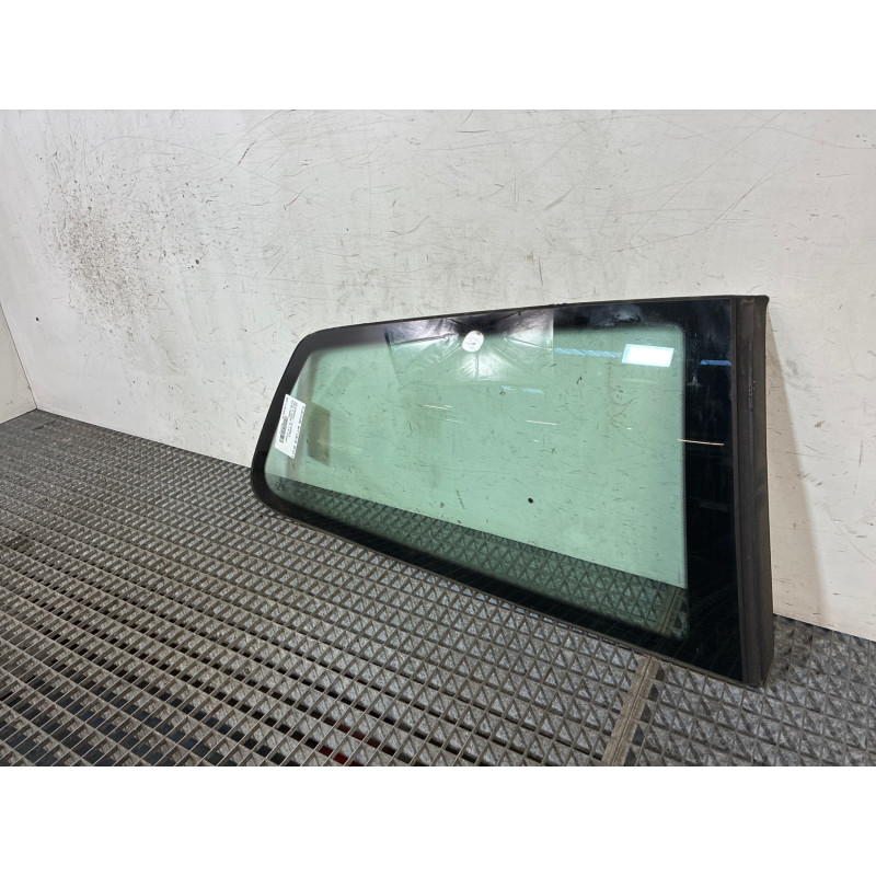Custode arriere droit VOLKSWAGEN POLO 4 Photo n°1