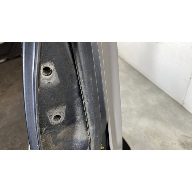 Porte arriere droit MITSUBISHI GRANDIS Photo n°4