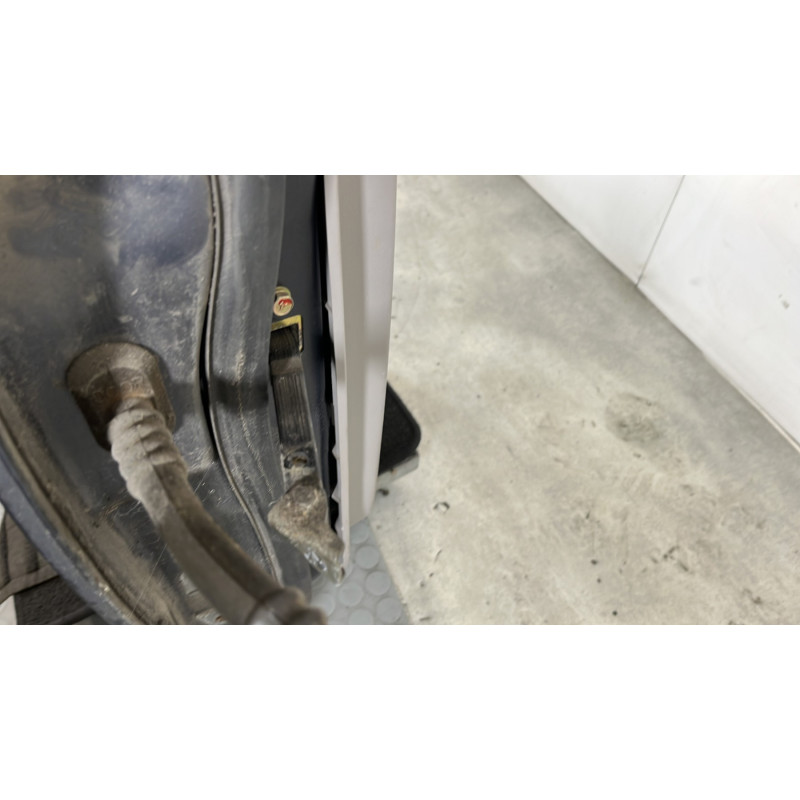 Porte arriere droit MITSUBISHI GRANDIS Photo n°5