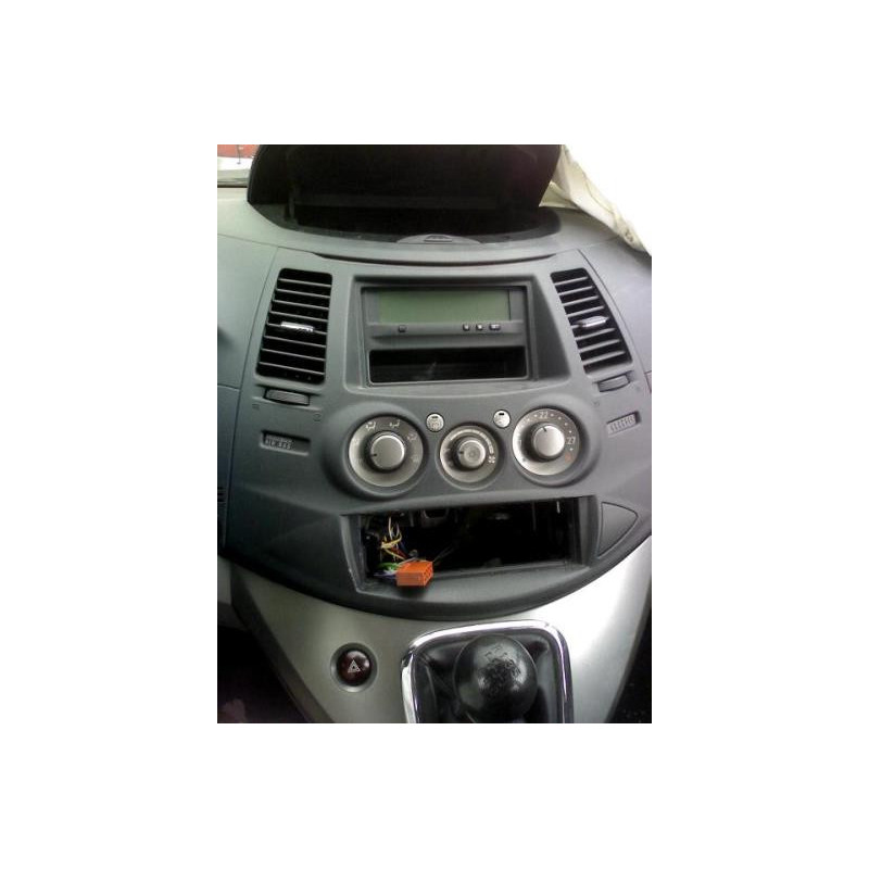 Porte arriere droit MITSUBISHI GRANDIS Photo n°12