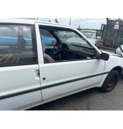Poignee porte avant gauche PEUGEOT 106