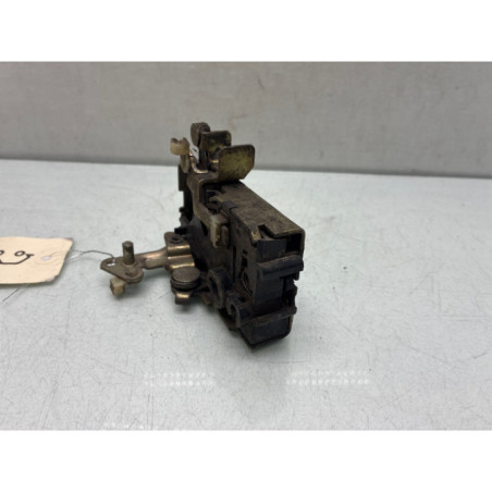 Serrure avant gauche PEUGEOT 106