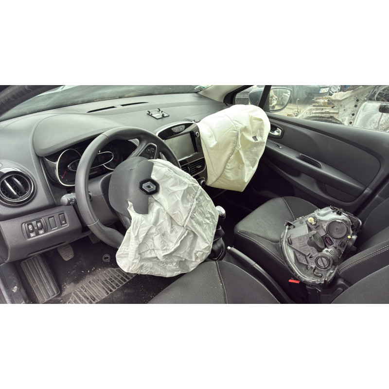Plage arriere RENAULT CLIO 4 Photo n°16