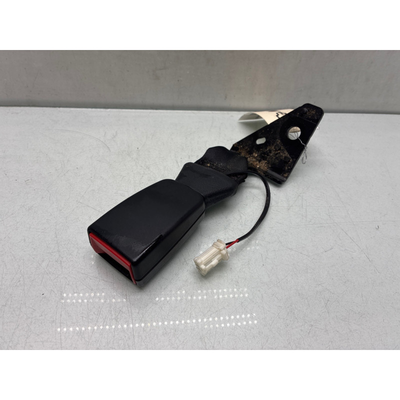 Attache ceinture arriere gauche CITROEN C4 CACTUS Photo n°2