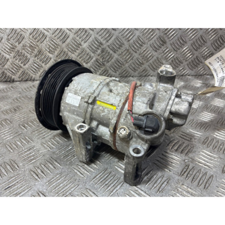 Compresseur clim TOYOTA AURIS 1