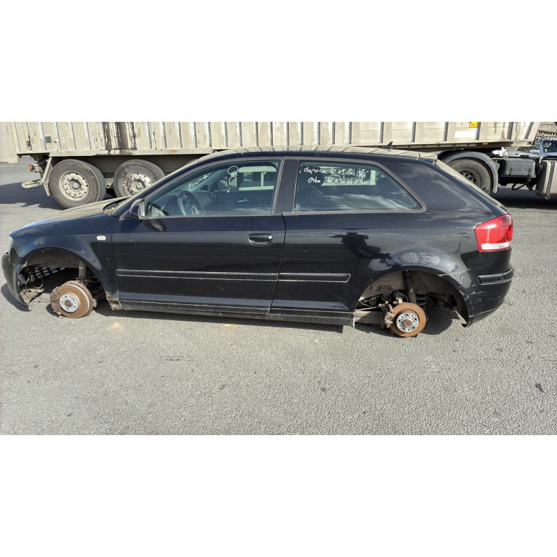Porte avant droit AUDI A3 2 Photo n°12
