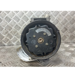 Compresseur clim VOLKSWAGEN GOLF 5 Photo n°1