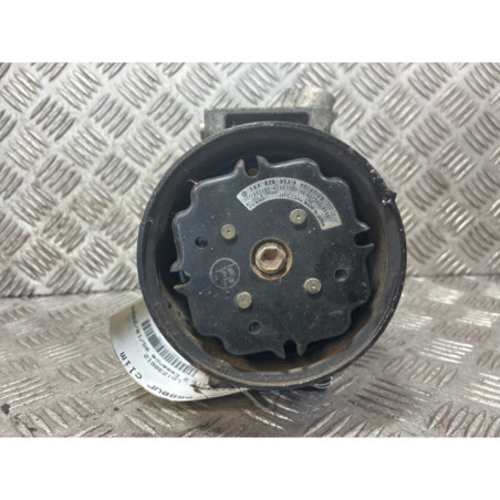 Compresseur clim VOLKSWAGEN GOLF 5 Photo n°1