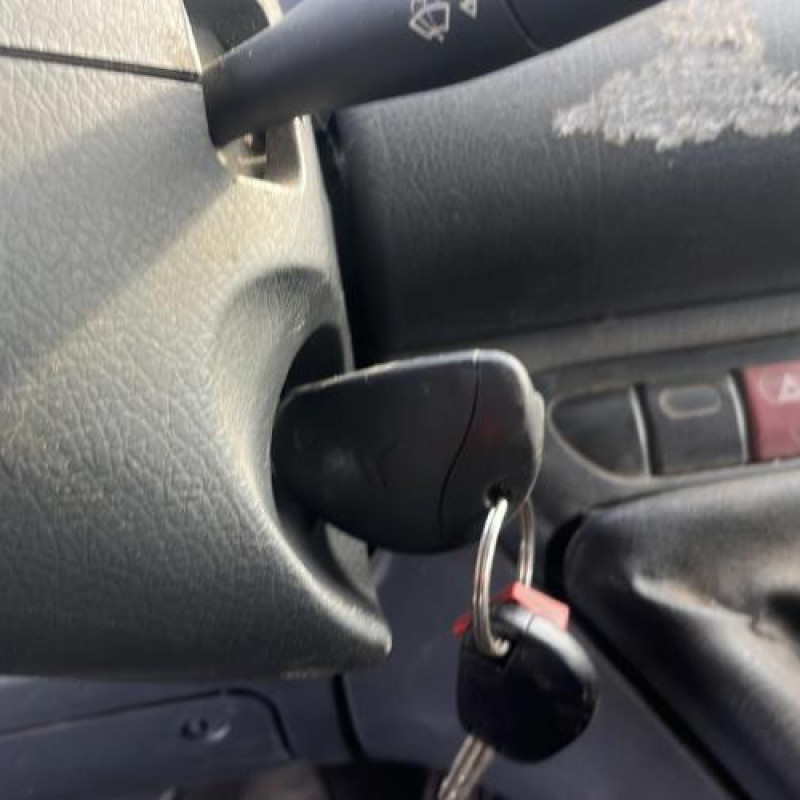 Porte avant droit CITROEN JUMPY 1 Photo n°15