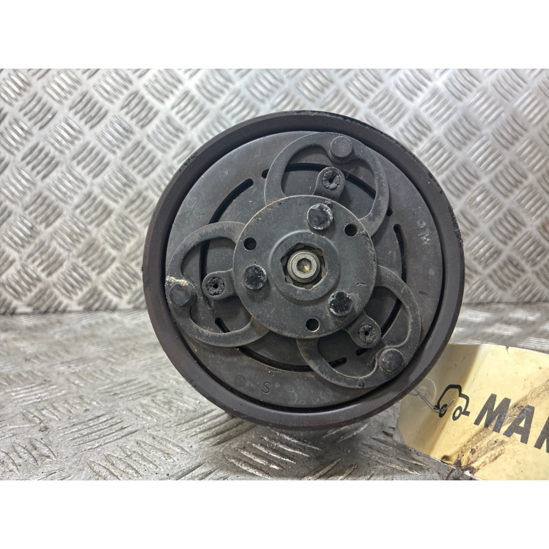 Compresseur clim RENAULT CLIO 4 Photo n°4