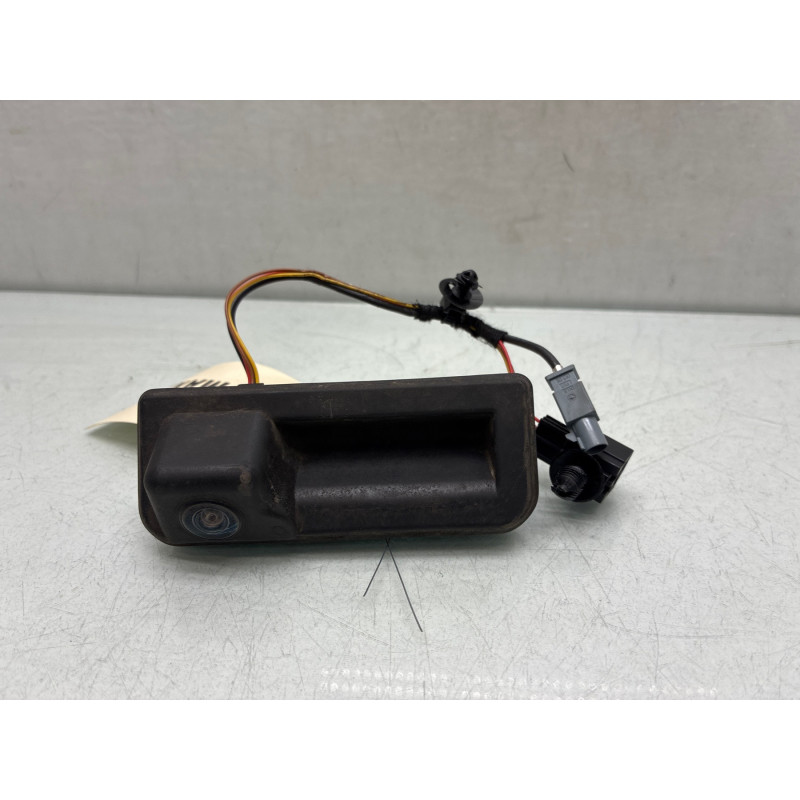 Bouton de coffre VOLKSWAGEN T-CROSS Photo n°1