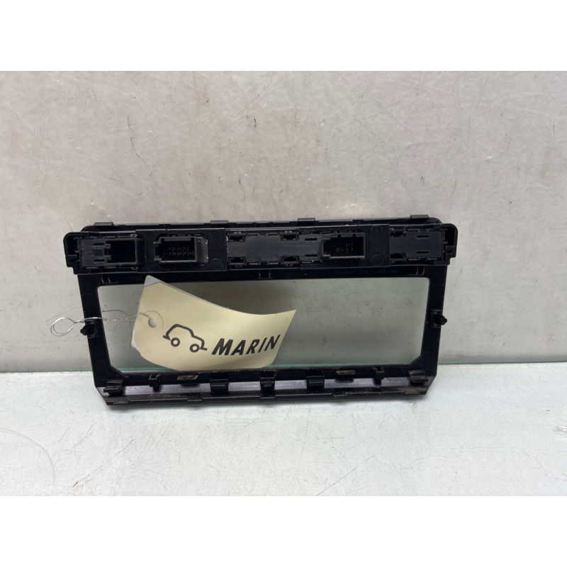 Bouton de warning VOLKSWAGEN T-CROSS Photo n°3