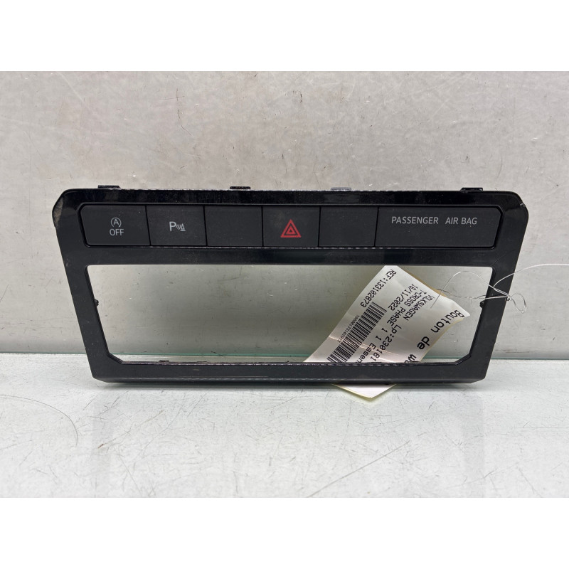 Bouton de warning VOLKSWAGEN T-CROSS Photo n°4