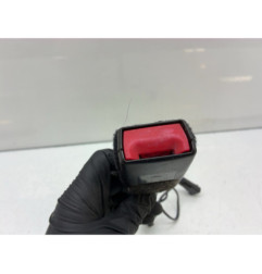Attache ceinture avant droit FORD KUGA 2