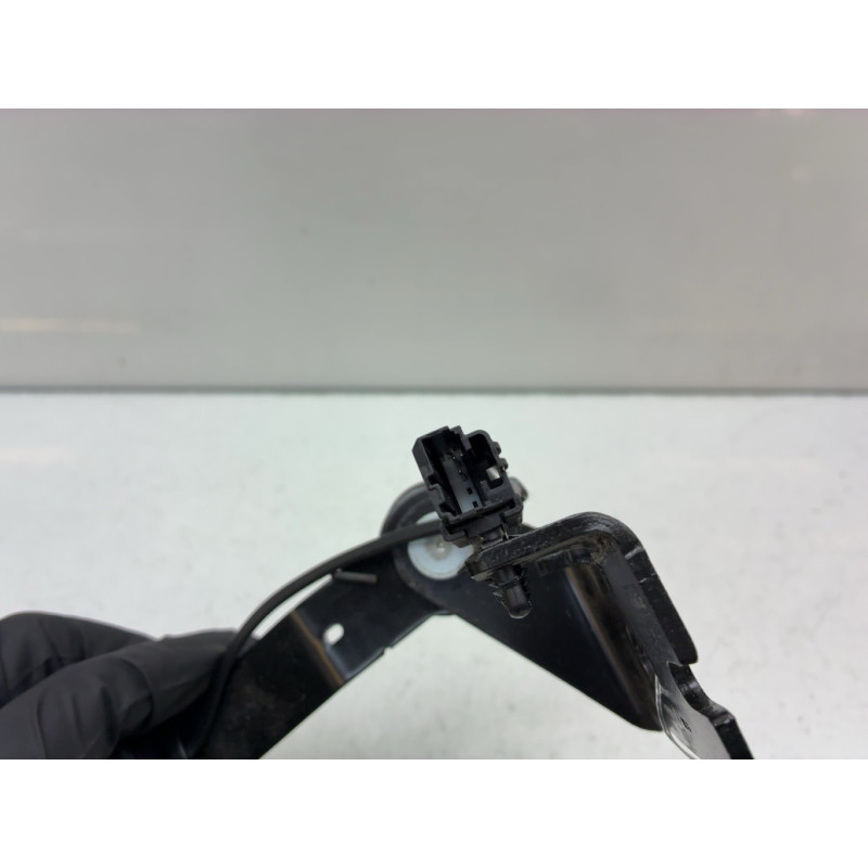 Attache ceinture arriere gauche FORD KUGA 2 Photo n°3