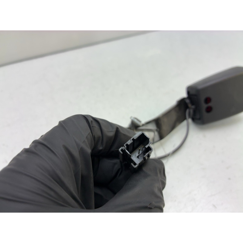 Attache ceinture arriere droit FORD KUGA 2 Photo n°3