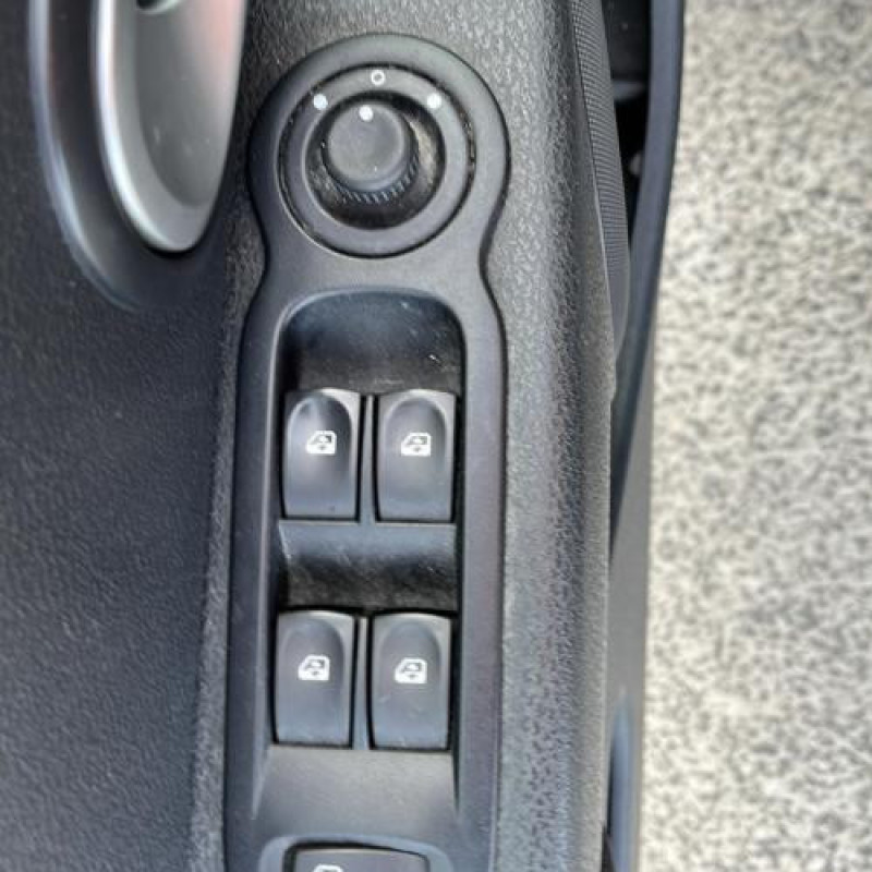 Compteur RENAULT MODUS Photo n°13