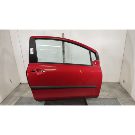 Porte avant droit TOYOTA YARIS 2 Photo n°1