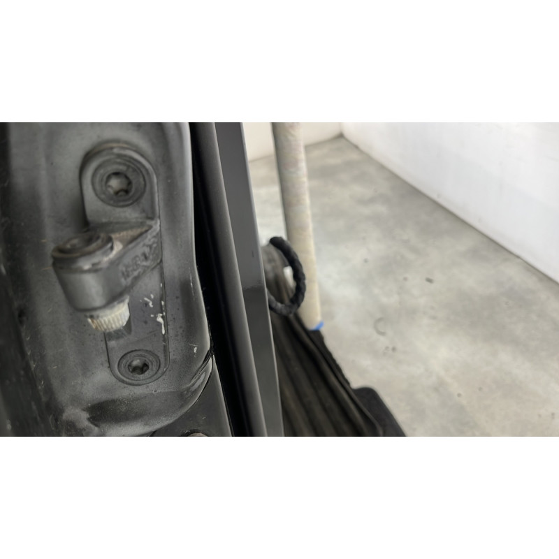 Porte avant droit MERCEDES CLASSE R 251 Photo n°1