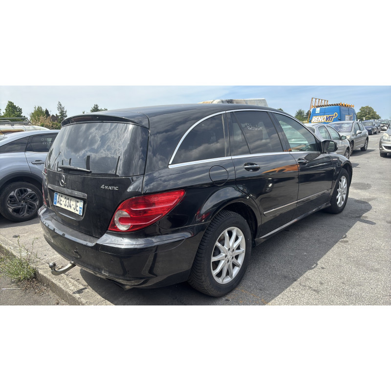 Porte avant droit MERCEDES CLASSE R 251 Photo n°16