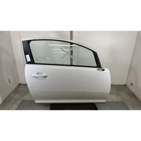 Porte avant droit OPEL CORSA D Photo n°1