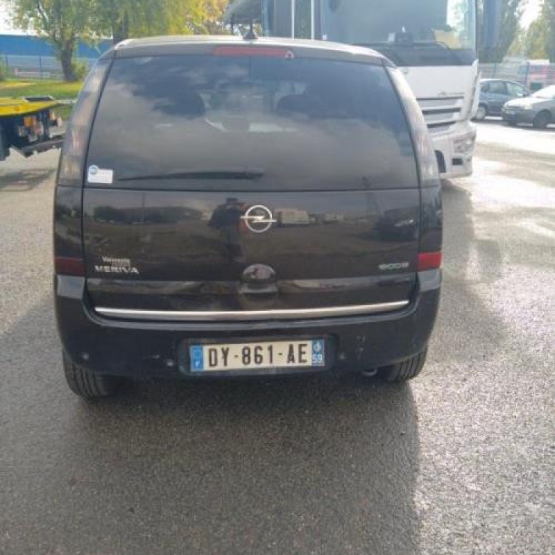 Pretensionneur de ceinture avant droit OPEL MERIVA A Photo n°6