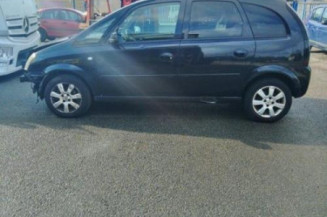 Pretensionneur de ceinture avant droit OPEL MERIVA A