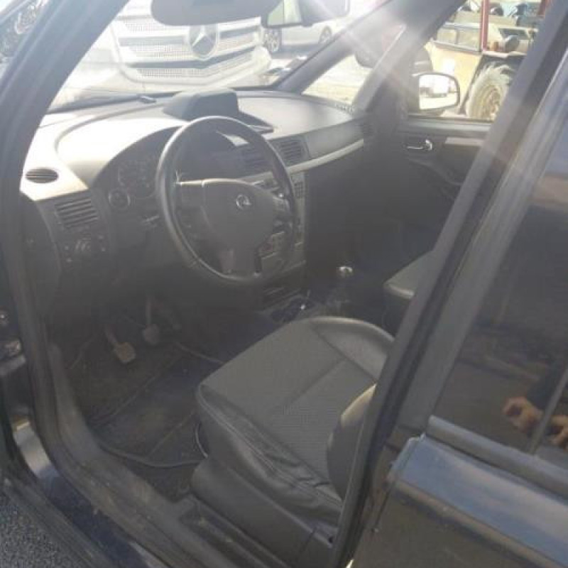 Pretensionneur de ceinture avant droit OPEL MERIVA A Photo n°10