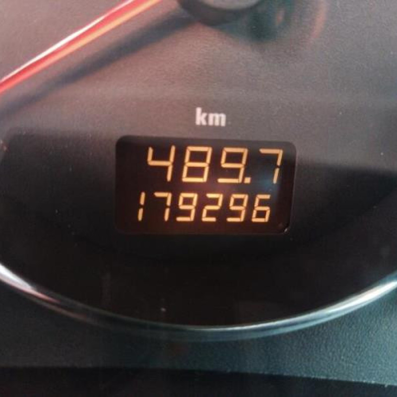 Pretensionneur de ceinture avant droit OPEL MERIVA A Photo n°14