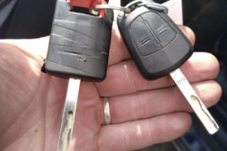 Pretensionneur de ceinture avant droit OPEL MERIVA A
