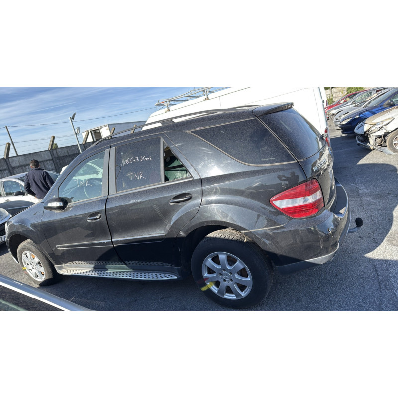 Porte avant gauche MERCEDES CLASSE M 164 Photo n°12