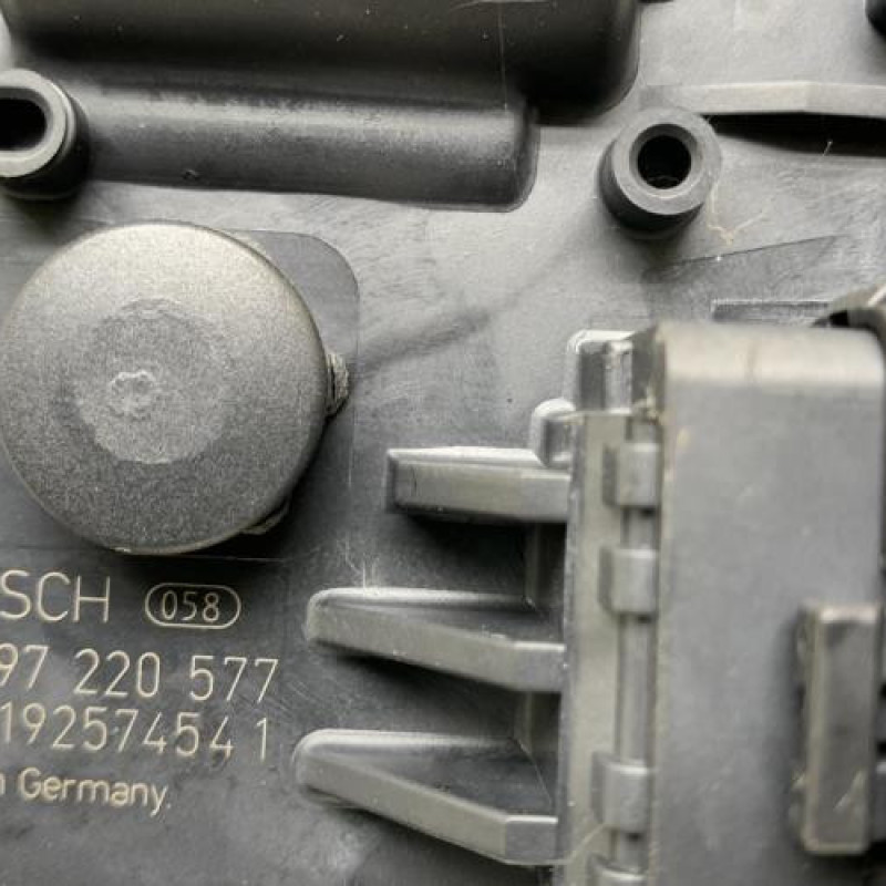 Moteur essuie glace avant droit PEUGEOT 5008 1 Photo n°4