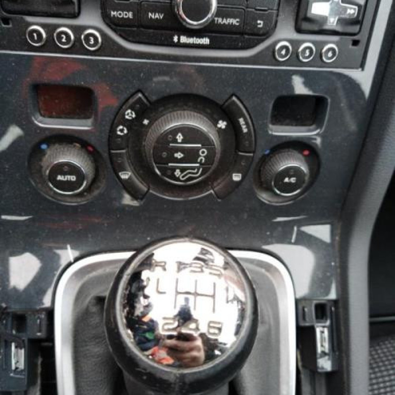 Moteur essuie glace avant droit PEUGEOT 5008 1 Photo n°12