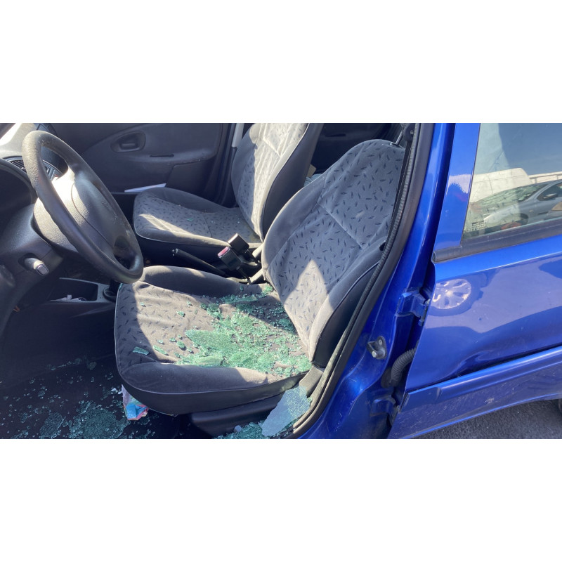 Porte avant droit CITROEN SAXO Photo n°17