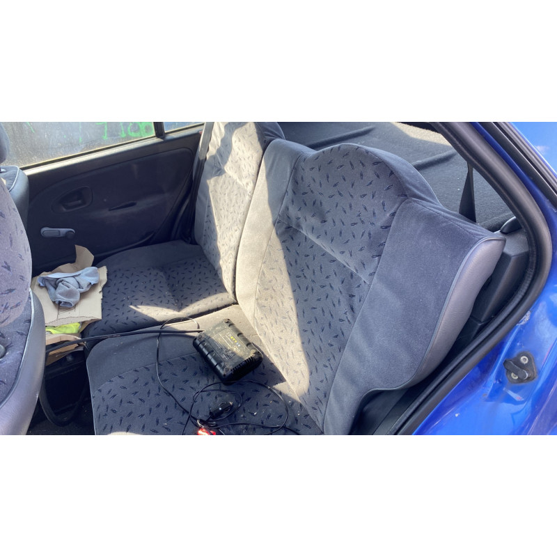 Porte avant droit CITROEN SAXO Photo n°18