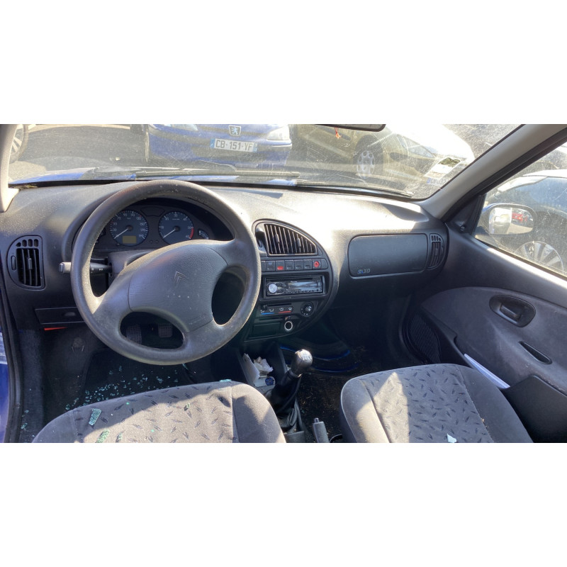 Porte avant droit CITROEN SAXO Photo n°20