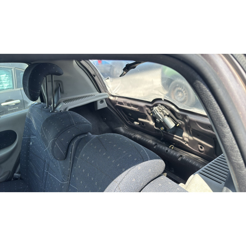 Porte avant droit RENAULT CLIO 2 Photo n°16