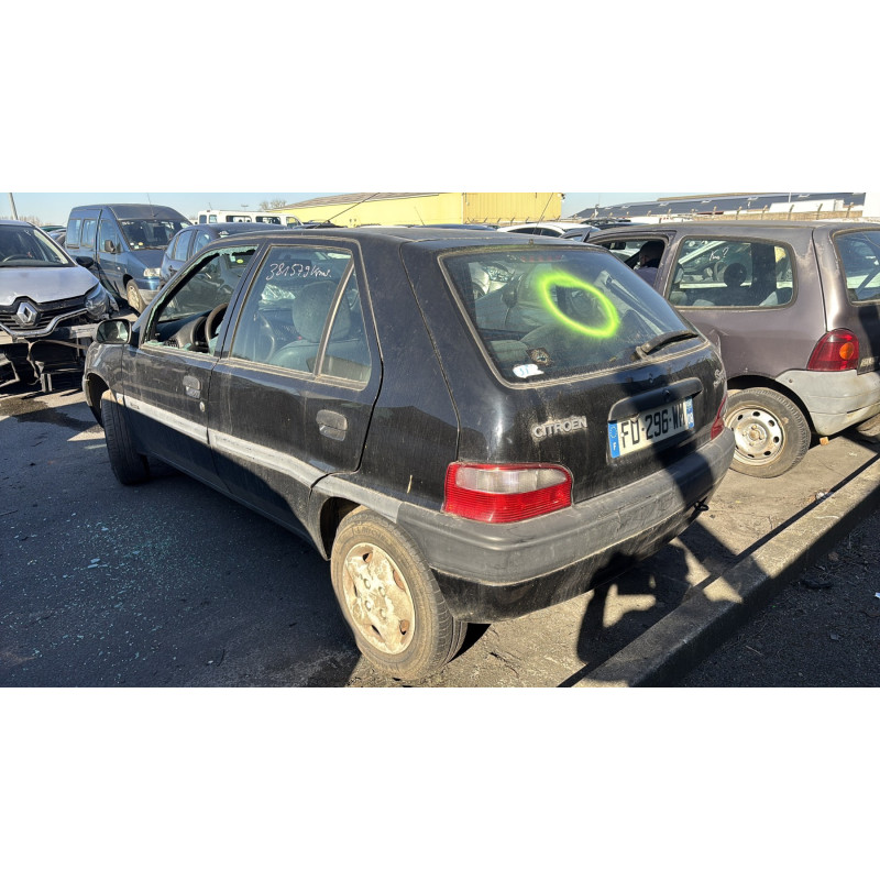 Porte avant droit CITROEN SAXO Photo n°8