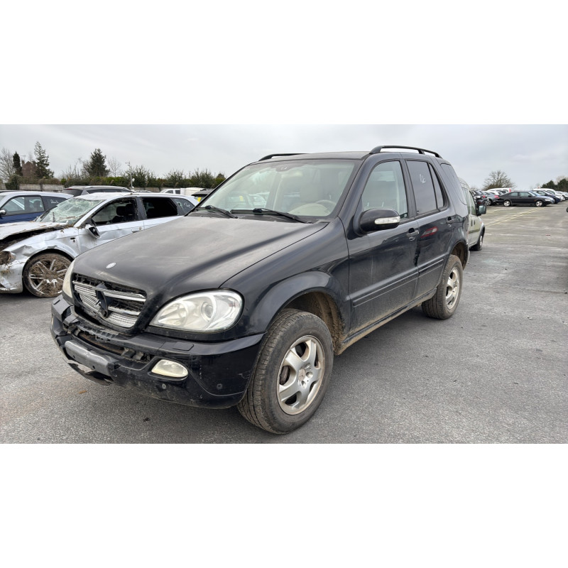 Porte avant gauche MERCEDES CLASSE M 163 Photo n°8