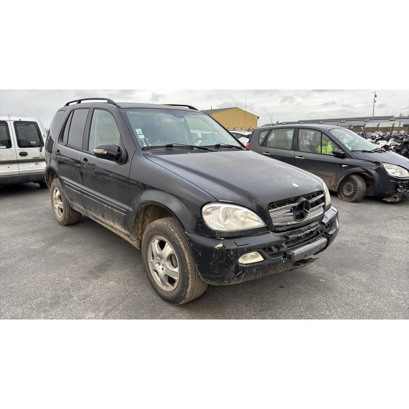 Porte avant gauche MERCEDES CLASSE M 163 Photo n°9