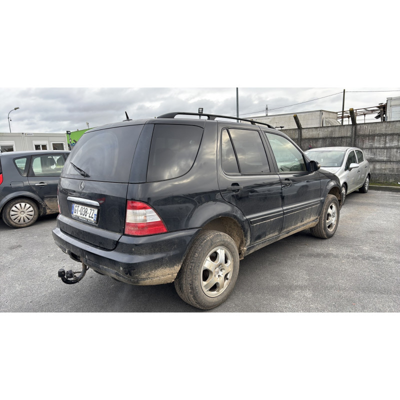 Porte avant gauche MERCEDES CLASSE M 163 Photo n°10