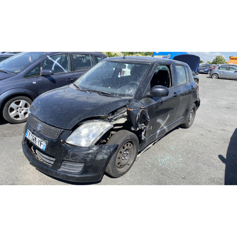 Porte avant droit SUZUKI SWIFT 3 Photo n°8